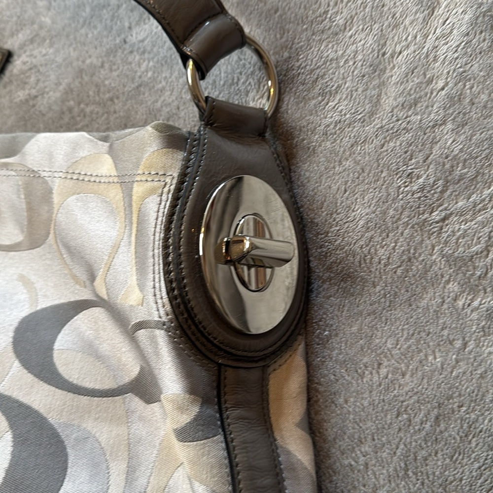 Coach Silver Gray Y2K Big C Signature Sateen Jacquard Shoulder Bag Handbag Purse - Picture 2 of 6